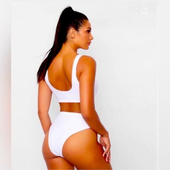 Frederick’s of Hollywood Vedra Bikini Swim Set White High Leg Hip Cheeky NWT - Picture 4 of 8